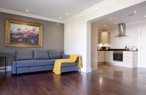 Enniskillen House | LE 23 · Escape Ordinary at Castle Hume No.23 ~ Luxury