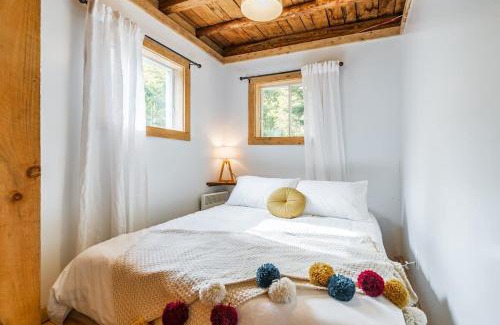 Potton Ski Chalet | Le 55 Howard - Spa Shower Memphre Lake OwlsHead