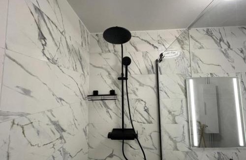 Nord - Gare Apartment | Le Bary - 10p - 100m2 - Gare - Parking Privé Gratuit
