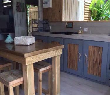 Grand-Bourg Apartment | LE BUNGA gîte côté canne