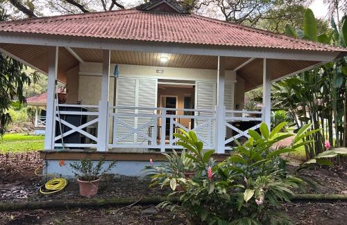 South Province Apartment | Le BUNGALOW CALEDONIEN DE SARRAMEA DEPAYSEMENT