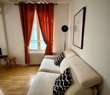 Chartres Apartment | Le Célestin - quartier Cathédrale
