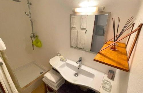 Pointe-Noire House | Le Carambole de JosyHouse - piscine et plage à 2mn