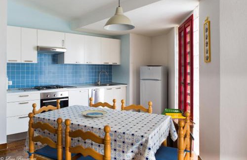 Sas Linnas Siccas House | Le Case Bianche