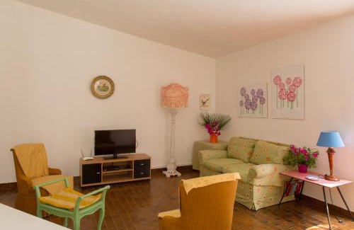 Sas Linnas Siccas House | Le Case Bianche