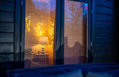 Montignies-Saint-Christophe Apartment | Le Chalet d'Antoine - hébergement avec jacuzzi