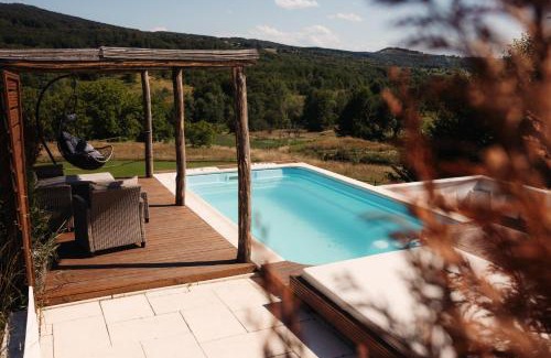 Sisesti Ski Chalet | Le Chalet M - Cabană cu o panoramă de poveste.