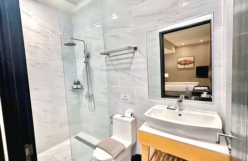 Olongapo Hotel | Le Charmé Suites