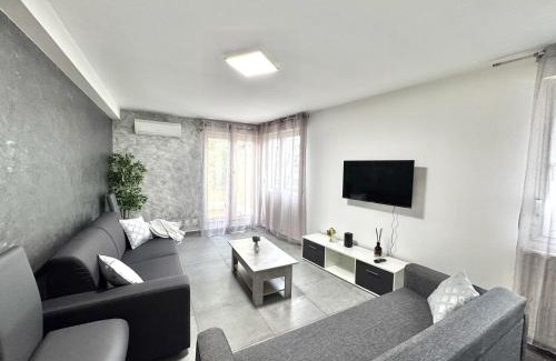 Saint-Priest Apartment | Le Citybreak BeauT4 Moderne Terrasse-Centre-Ville Parking gratuit