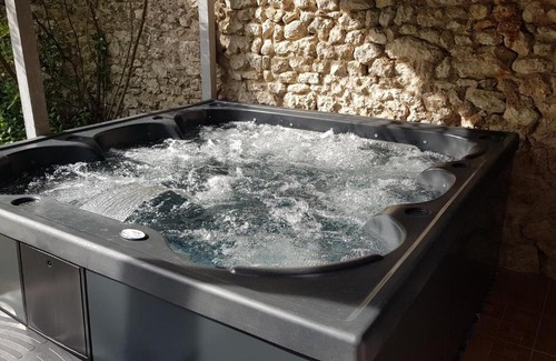 Meung-sur-Loire Bed & Breakfast | Le Cloître Saint-Liphard