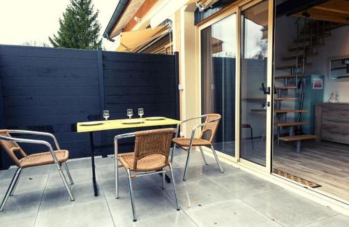 Viriat Apartment | Le Clos de Tanvol - Parking privé GRATUIT- Terrasse Privée - Climatisation - Caravane Airstream