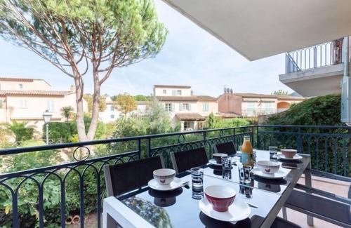 La Mole Apartment | Le Clos des Vignes by Interhome