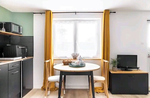 Quinssaines Apartment | Le cocon d'AleXan studio balneotherapy aromatherapy