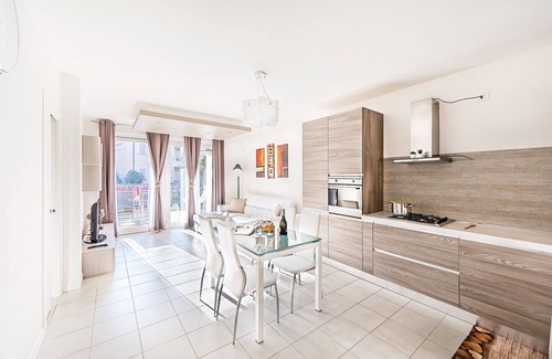 Lonato del Garda Apartment | Le Corti Caterina Apts with pool