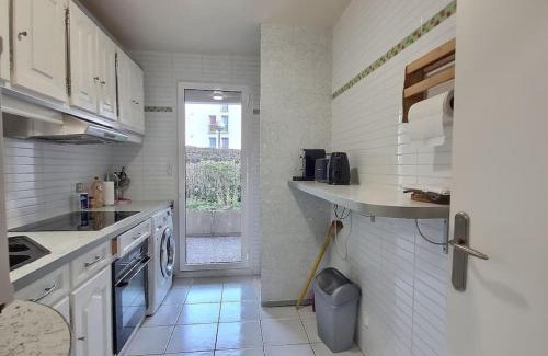 Champs-sur-Marne Apartment | Le Cosy Wiener *Paris*Gare à 300 m*Disneyland*