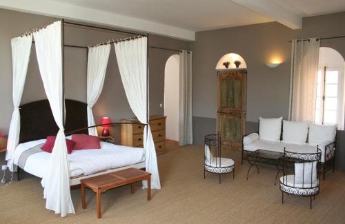 Apt House | Le Couvent