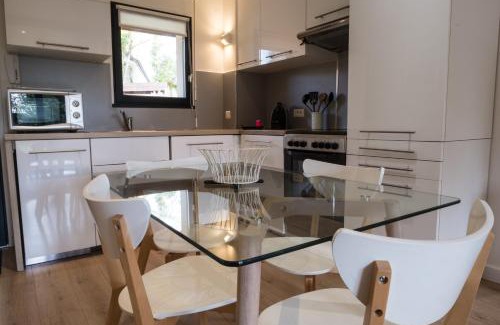 Apremont House | Le Criollo