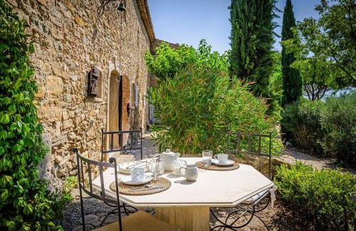 Puyloubier Bed & Breakfast | Le Domaine CLEMENT SAINTE-VICTOIRE