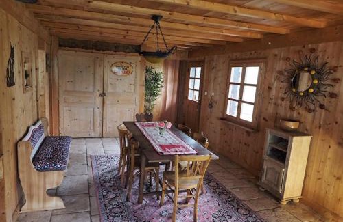 Oye-et-Pallet Ski Chalet | Le Doubs Chalet - Chalet Garnache - Labellisé "Pêche"