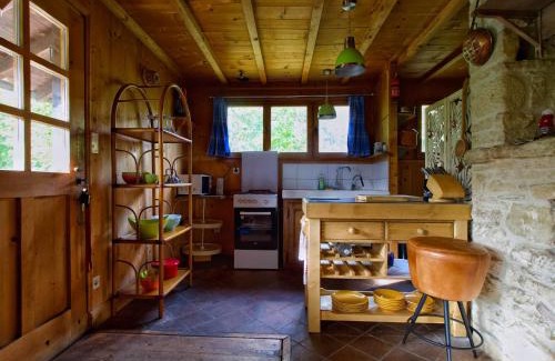Oye-et-Pallet Ski Chalet | Le Doubs Chalet - Chalet Garnache - Labellisé "Pêche"