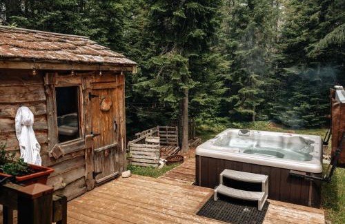 Notre-Dame-de-la-Merci Ski Chalet | Le Fairytale - Enchanting Getaway with Spa & Sauna