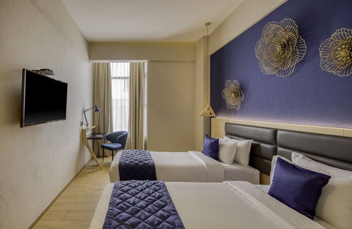 JP Nagar Hotel | Le Foliage by TGI