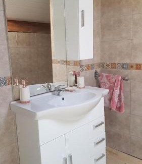 Saint-Sebastien-d'Aigrefeuille Bed & Breakfast | Le Clos du Cèdre