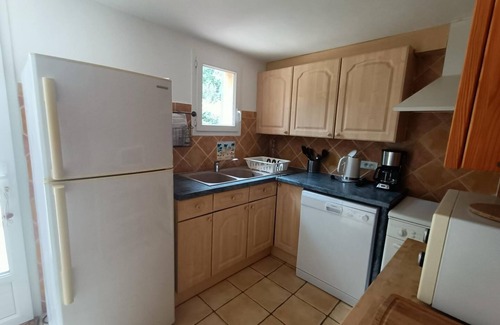 Neoules House | Le Gîte Asie Pour 4 Personnes à 6 Personnes