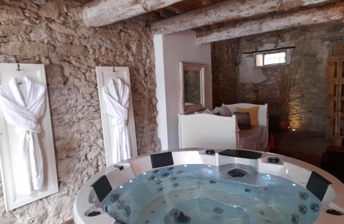 Sainte-Valiere House | Le gîte de Sainte Valière PISCINE,SPA et CLIMATISATION