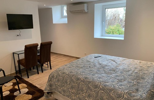 Saint-Pierre-de-Boeuf Apartment | Le gite des mariniers