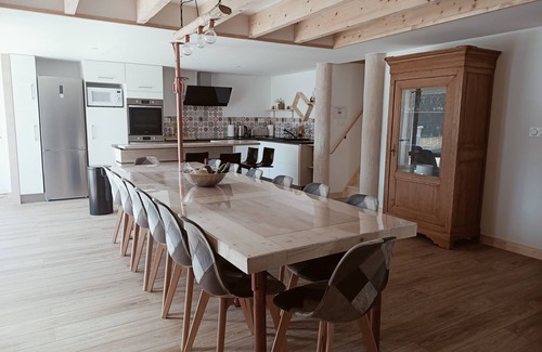 Plaine-D'Argenson House | Le Hangar de Papi * in the countryside with heated pool