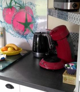 Arrest Bed & Breakfast | le haut village Chambre d'hôtes Mobi-Loft cosy sauna ,douche ,chromothérapie