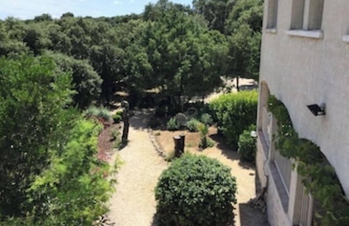 Mejannes-le-Clap Apartment | LE MADIER EN PROVENCE