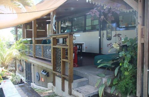 Saint-Gilles-les Hauts Apartment | le mangue car hôte