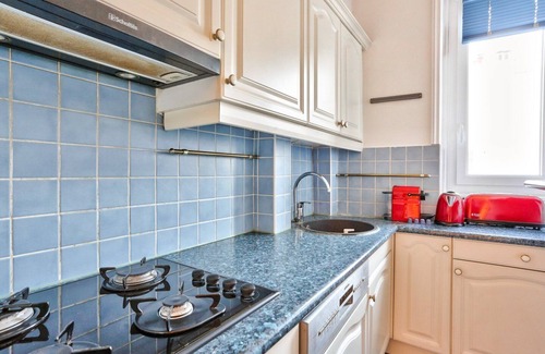 Arsenal Apartment | Le Marais Charmant Apartment Paris