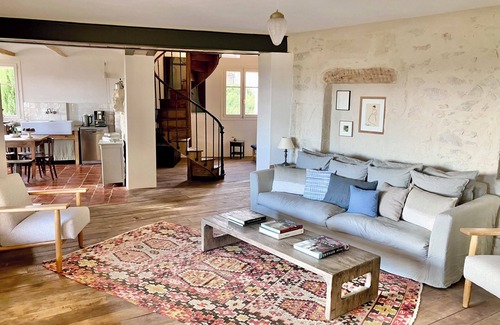 La Bruguiere House | Le Mas - 17th century building near Uzès