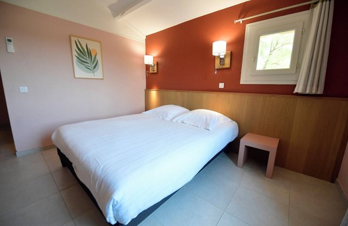 Orange Hotel | Le Mas Des Aigras - Hôtel & Restaurant