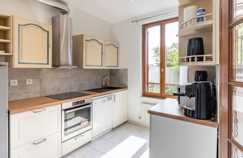 Dives-sur-Mer House | Le Mimosa Normand by Interhome