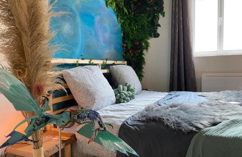 L'Arbresle Apartment | Le monde D avatar avec Balneo et table de massage