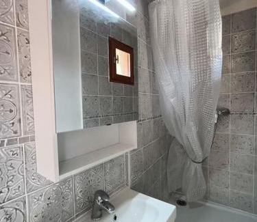 Sainte-Agnes Apartment | Le nid douillet au cœur du village