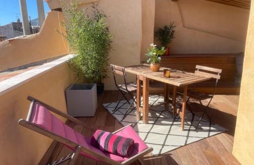 Aix-en-Provence Historic Centre Apartment | Le Pǐgeonnier - Un Voyage En Provence