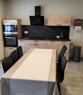 Les-Trois-Moutiers House | Le p'tit Québécois