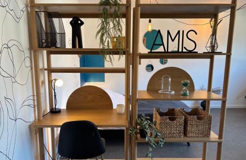 Saint-Laurent Apartment | Le parfait Studio de la Cité Ardente - Central