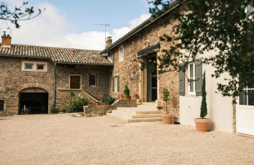 Julienas House | Le Pavillon des Capitans