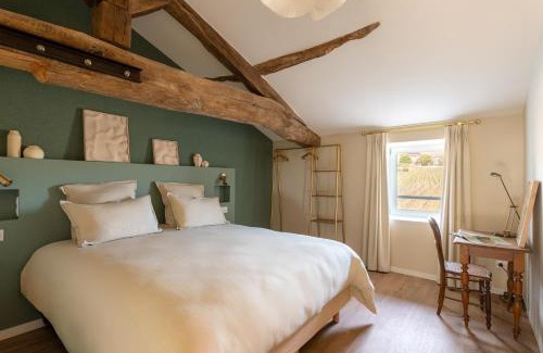 Julienas House | Le Pavillon des Capitans
