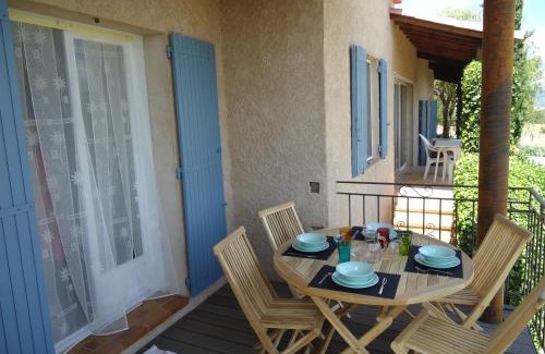 Chateauneuf-Val-Saint-Donat House | le petit coin de Noah