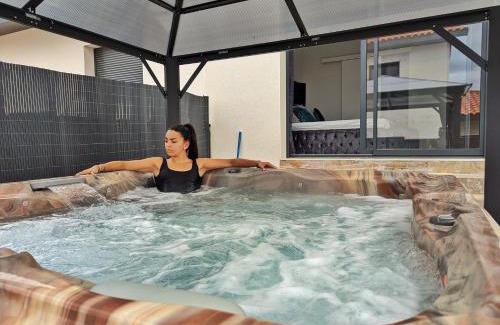 Saint-Jean-Lasseille Villa | Le Petit Dubaï