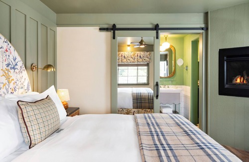 Northeast Carmel Hotel | Le Petit Pali at Ocean Ave