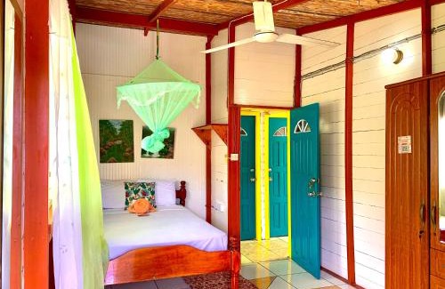Wotten Waven House | Le Petit Paradis