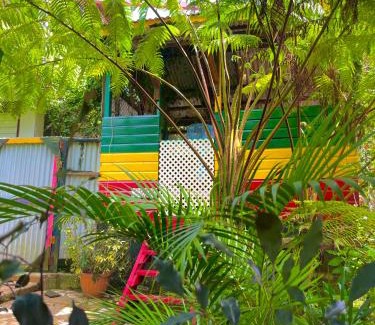 Wotten Waven House | Le Petit Paradis